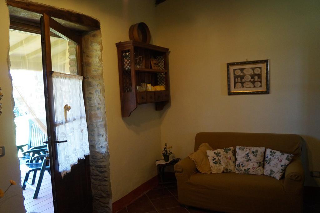 Agriturismo Bonzalone Farm stay *